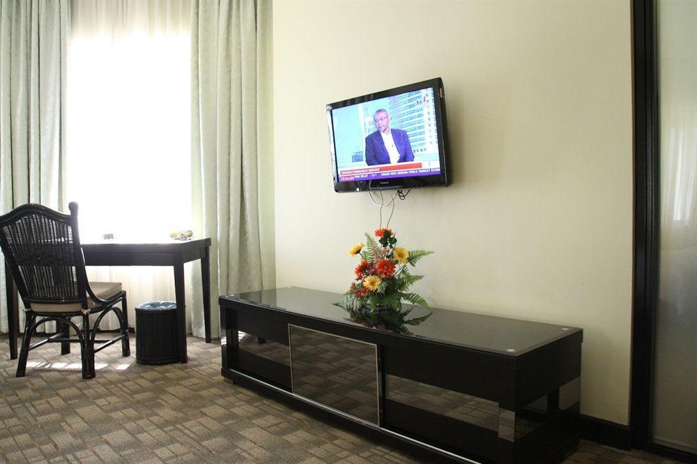 Oyo 89693 Perkasa Hotel Keningau Near Hospital Keningau Экстерьер фото