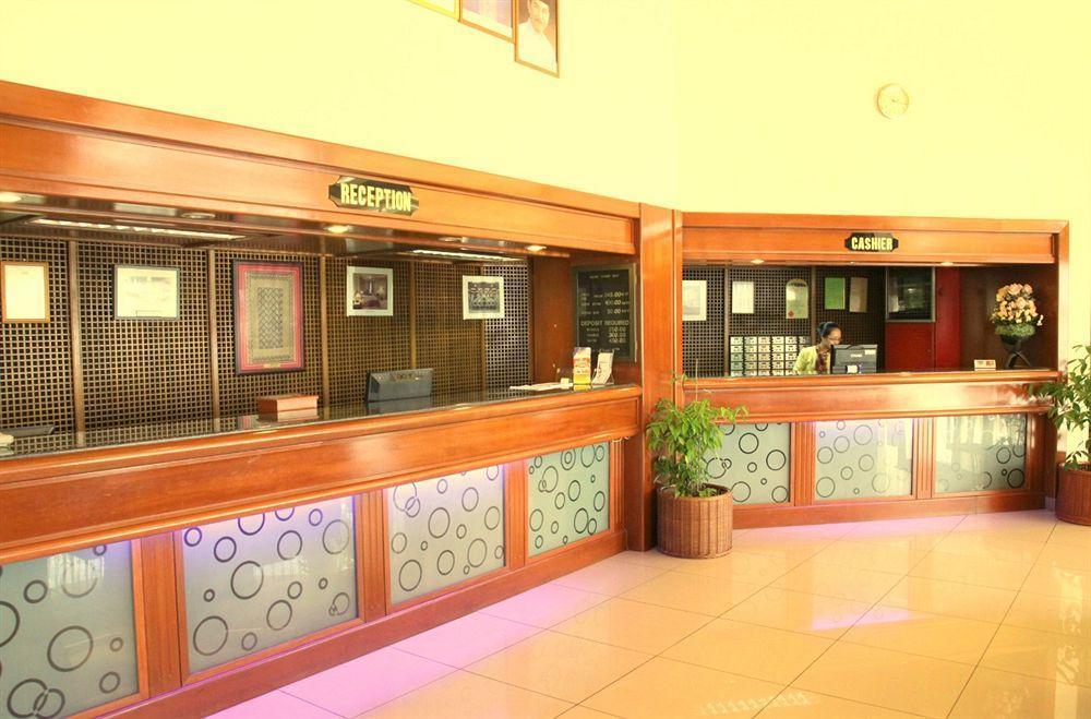 Oyo 89693 Perkasa Hotel Keningau Near Hospital Keningau Экстерьер фото