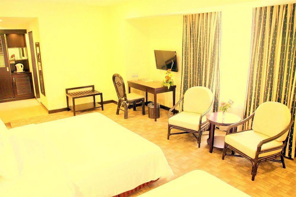 Oyo 89693 Perkasa Hotel Keningau Near Hospital Keningau Экстерьер фото